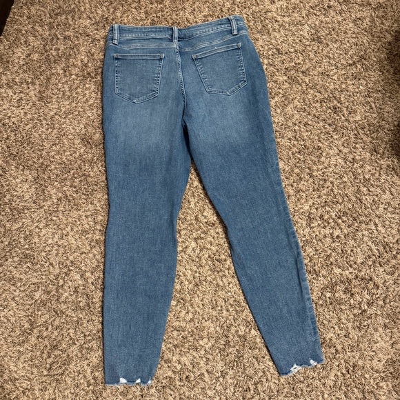Maurices Distressed Jeans - Picture 10 of 11